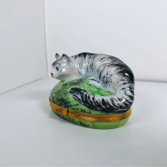 Limoges Trinket box - Chamart Limoges Porcelain Cat Box - Picture 7 of 15